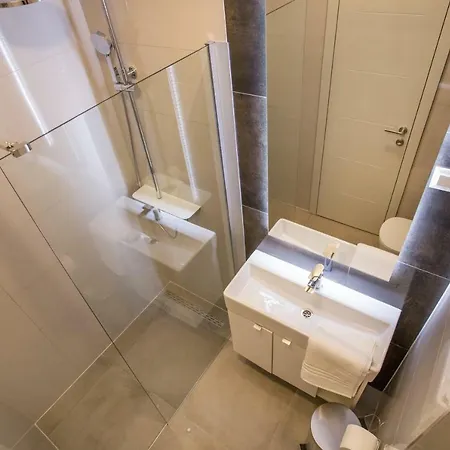 Luxury Marjan - Black Split