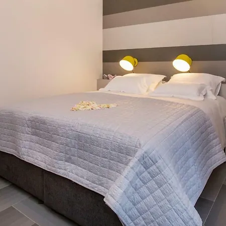 Luxury Marjan - Black Apartamento