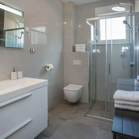 Luxury Marjan - Black Split