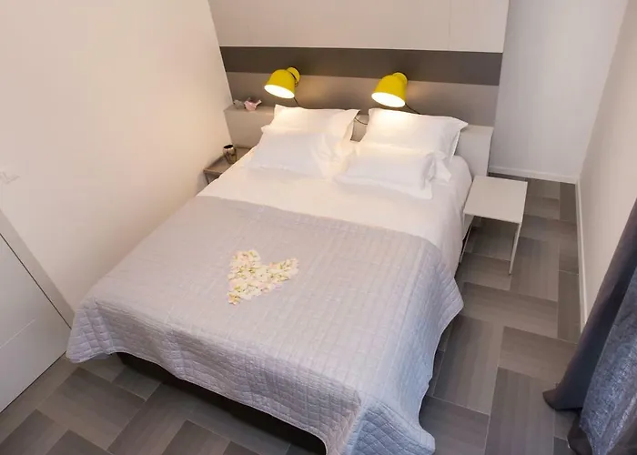 Luxury Marjan - Black Спліт