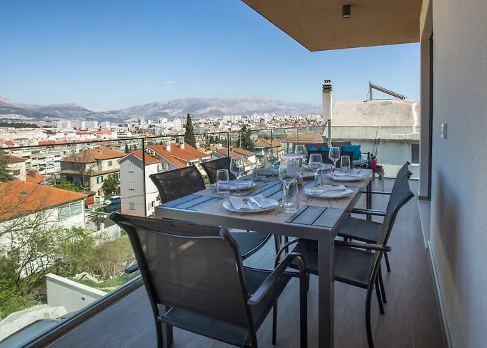 Luxury Marjan - Black Апартаменти